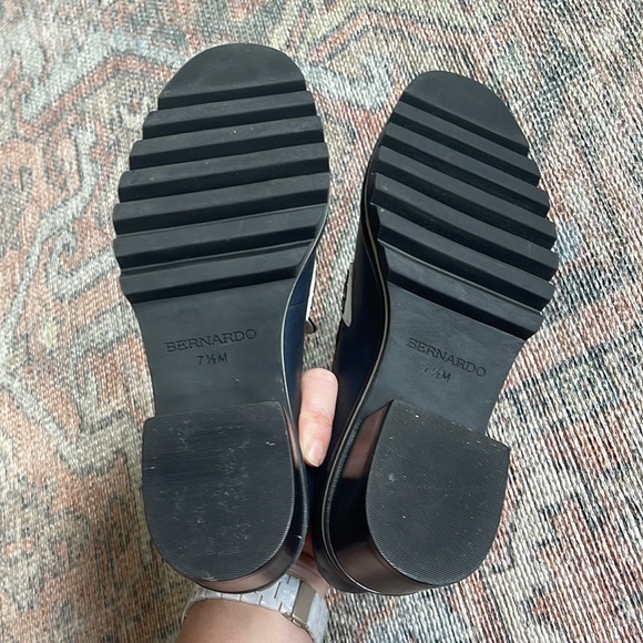 Bernardo Selma Leather Loafer Pump - Picture 7 of 7